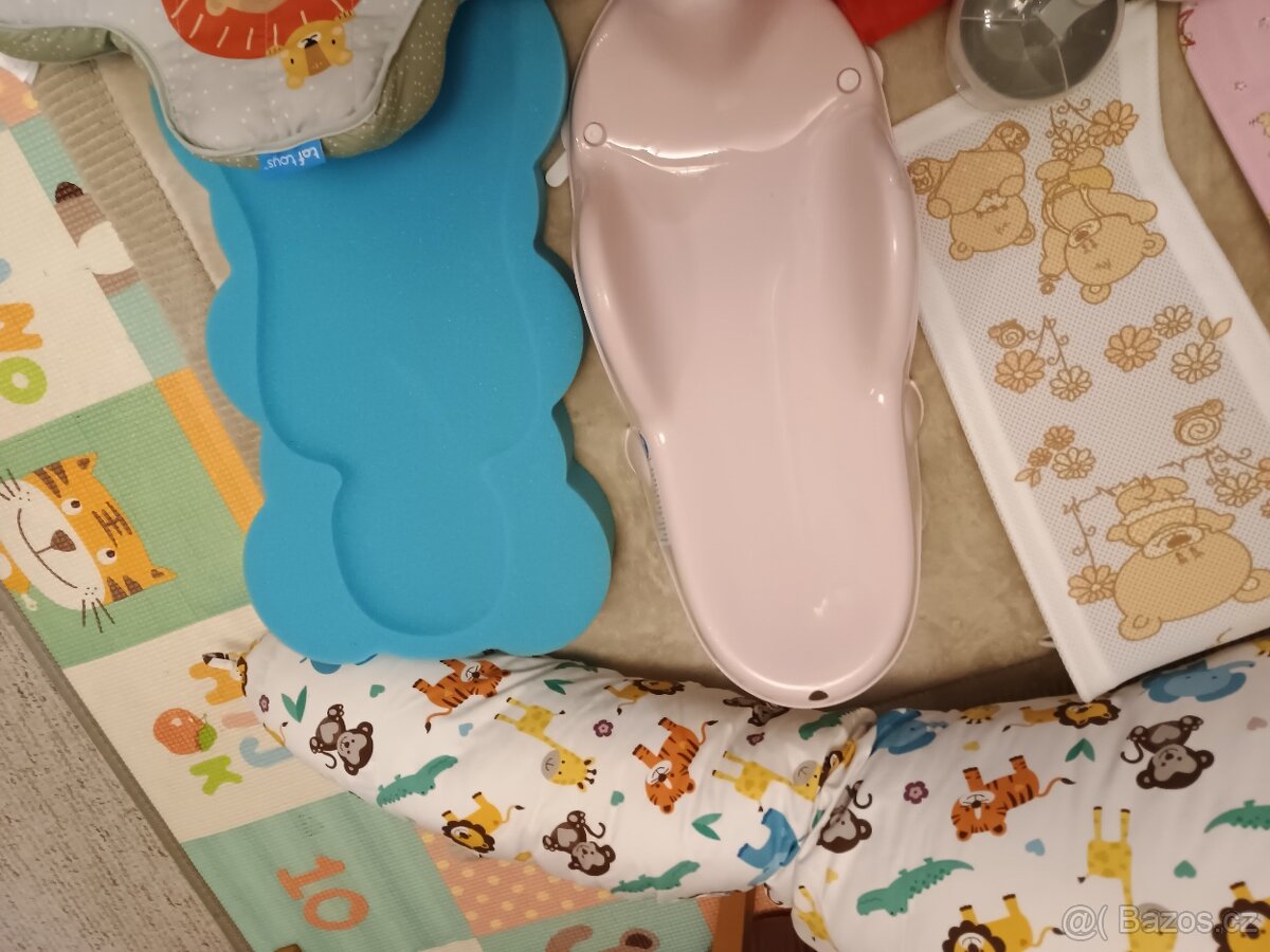 Výbava pro miminko kojící polštář digitální váha lehátka - 9