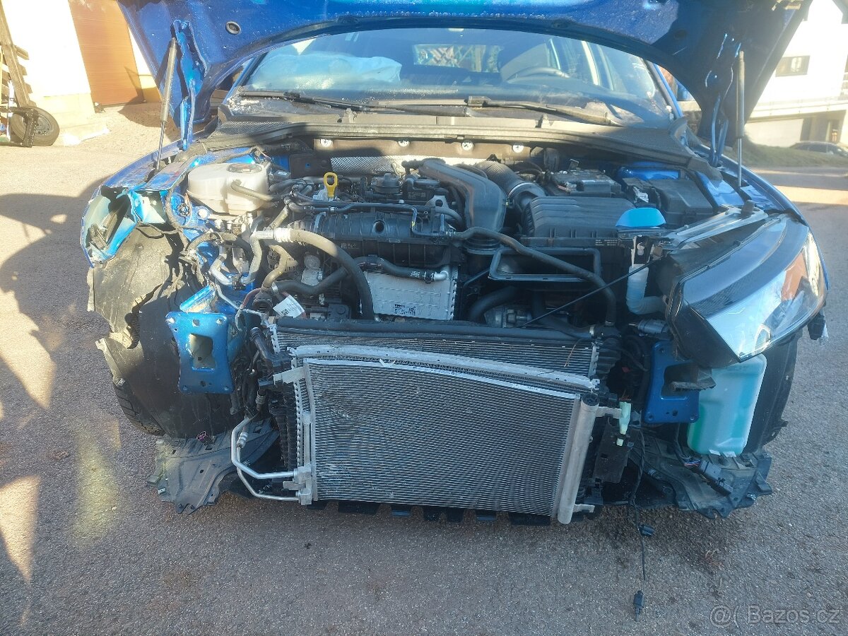 Havarovaná Škoda Octavia 4 1.5 TSI DSG 110 kW 2025 - 9