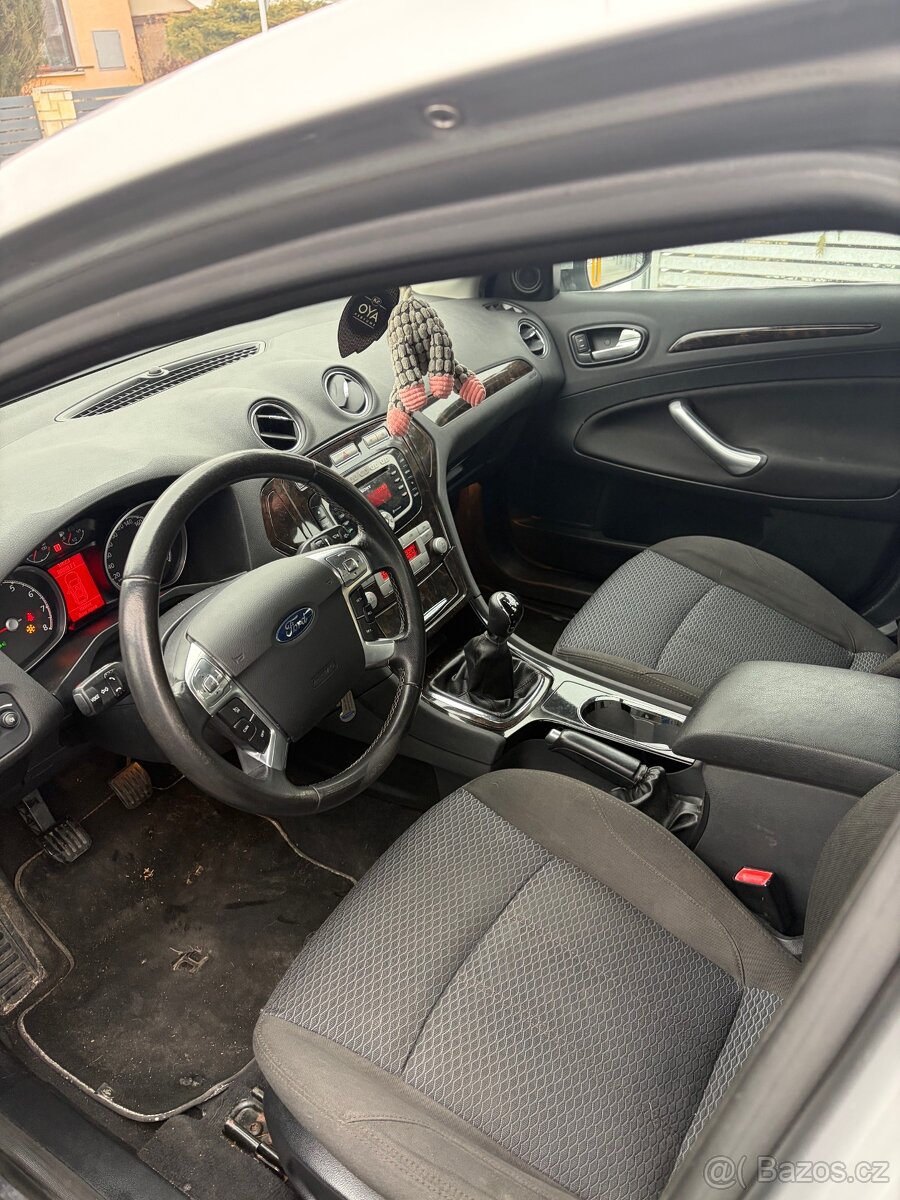 Ford Mondeo - 9