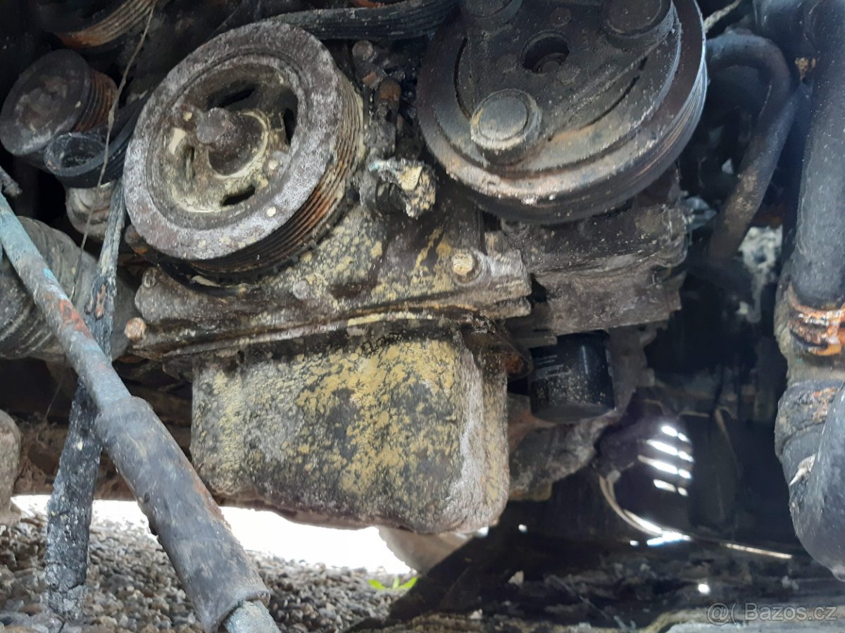 Mazda 3 2003 - dily z vozu - 9