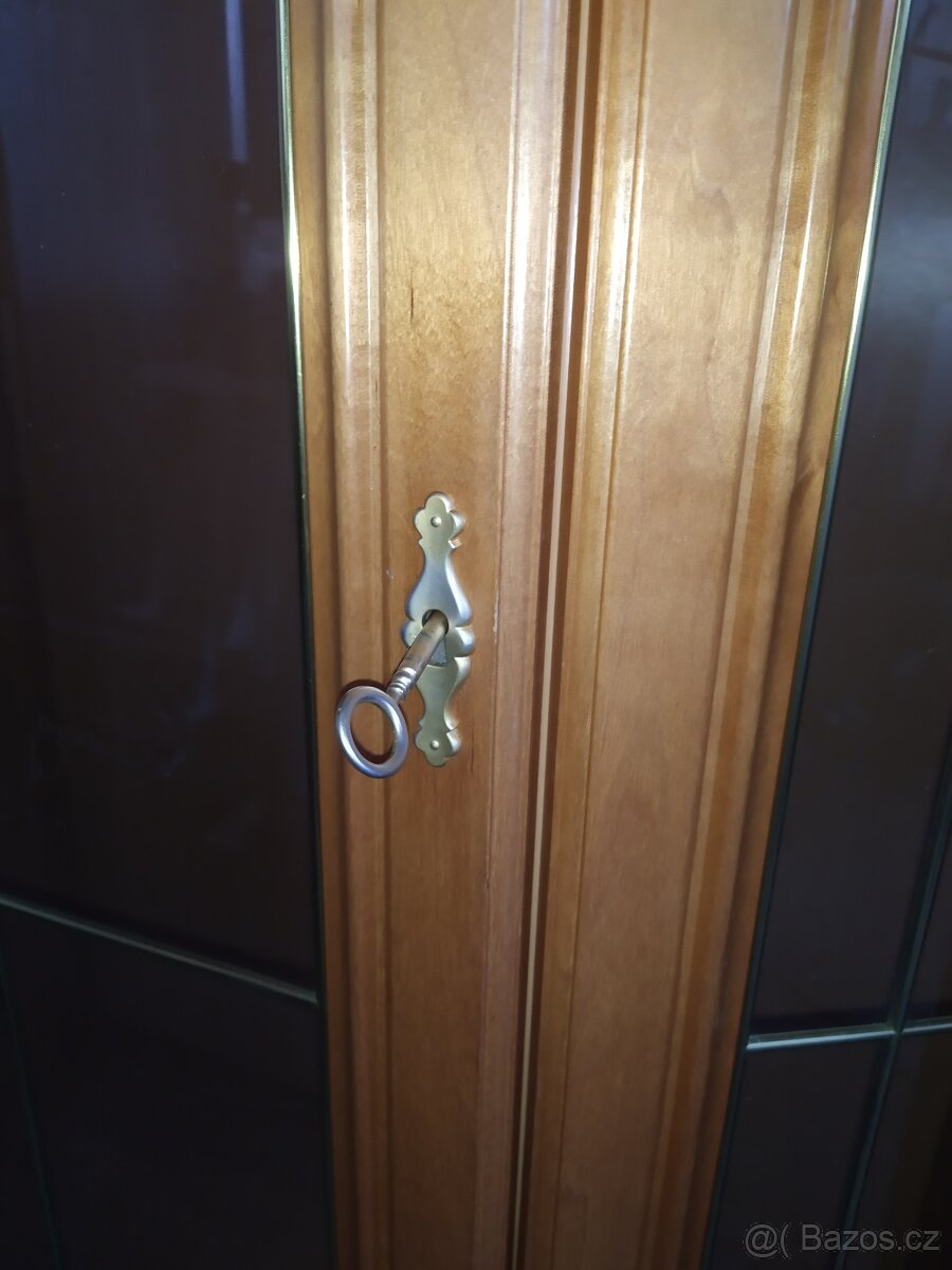 Rustikální vitrína - 9