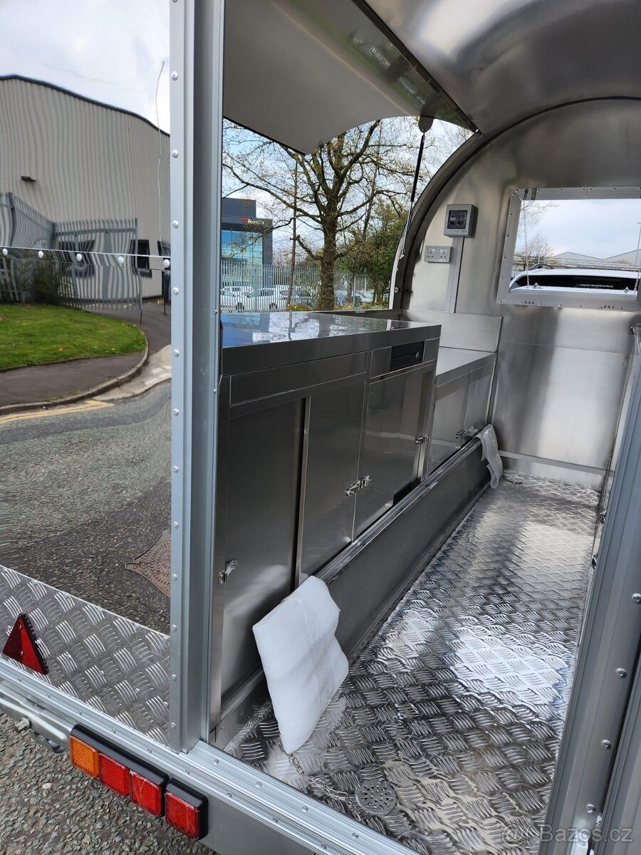 Gastro přívěs, Food Truck, Pojízdná prodejna,2.8M - 9