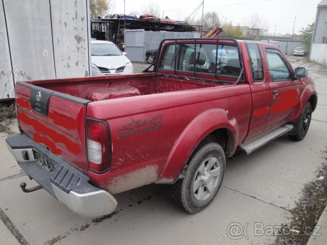 Nissan Navara D22 na náhradní díly - 9