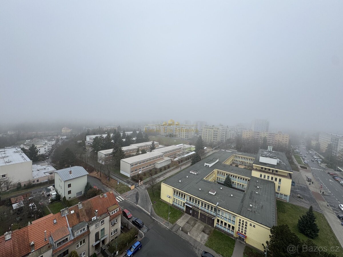 Prodej bytu 1+kk, 25 m2, OV, sklep, ulice Jabloňová, Praha 1 - 9