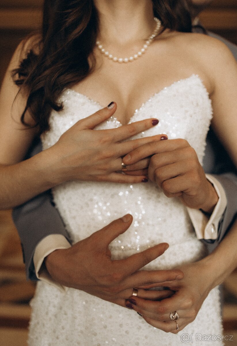 Svatební šaty na míru – stav jako nové - 9