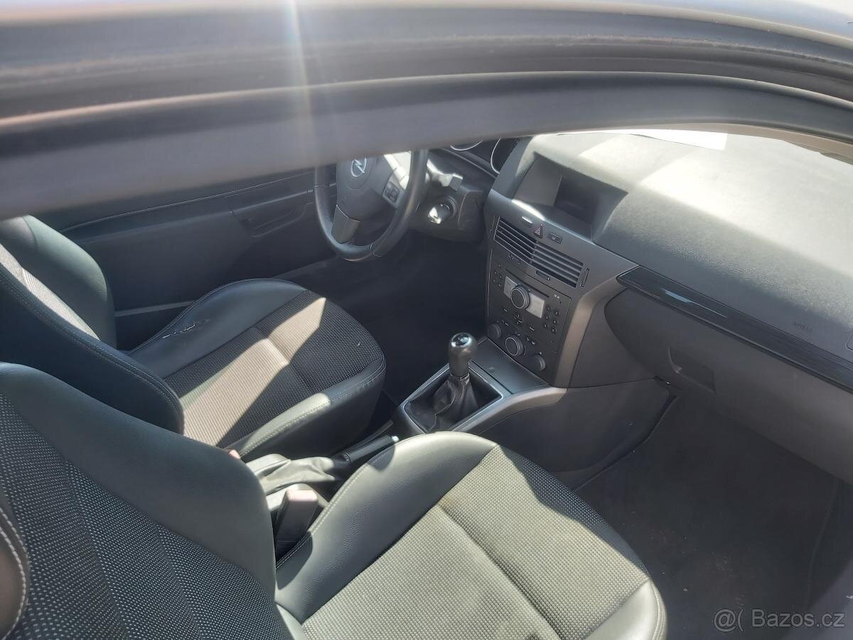 Opel Astra H 1.8i - 9