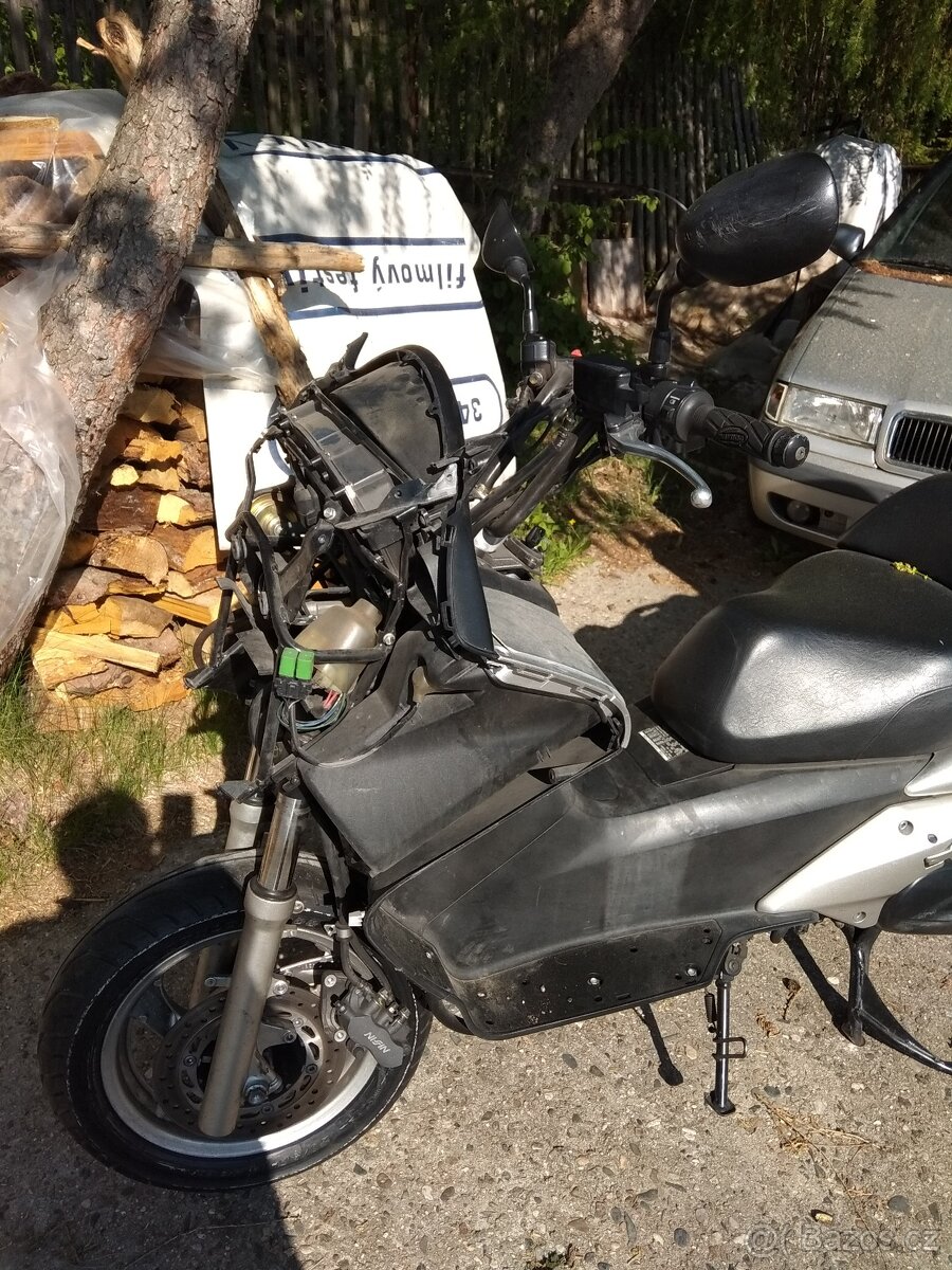 HONDA SILVER WING 600 - 9