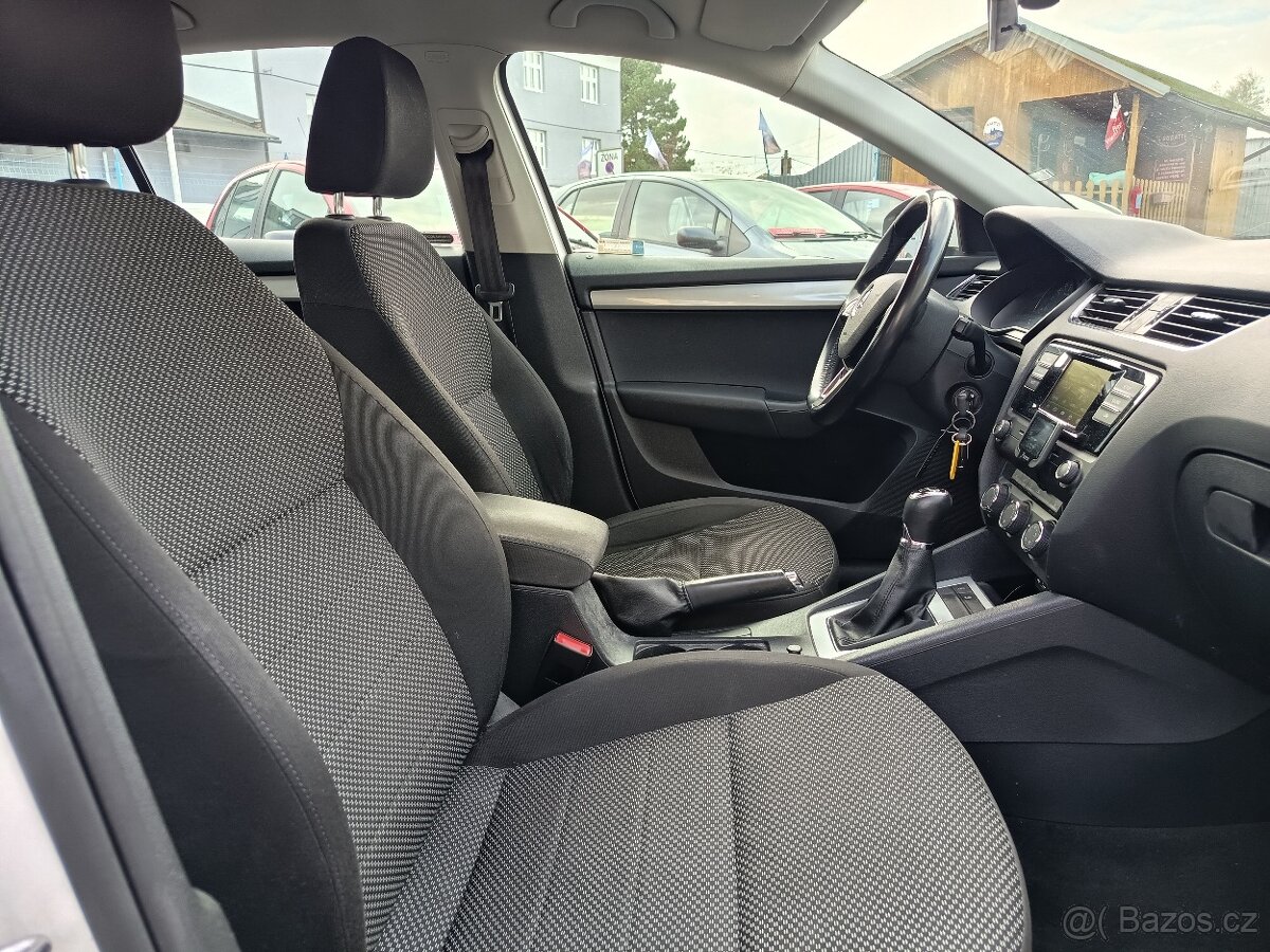ŠKODA Octavia 1,6TDI Ambition 1 maj ČR DPH - 9