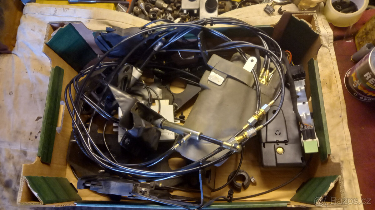 BMW E46 MOTORY STŘECHY CABRIO - 9