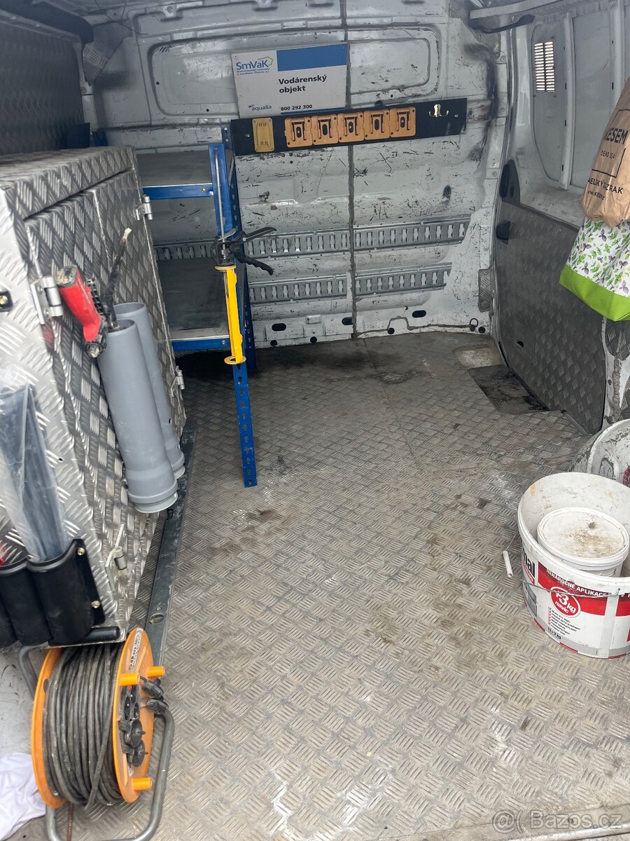 Renault Trafic 2,0 dci - 9