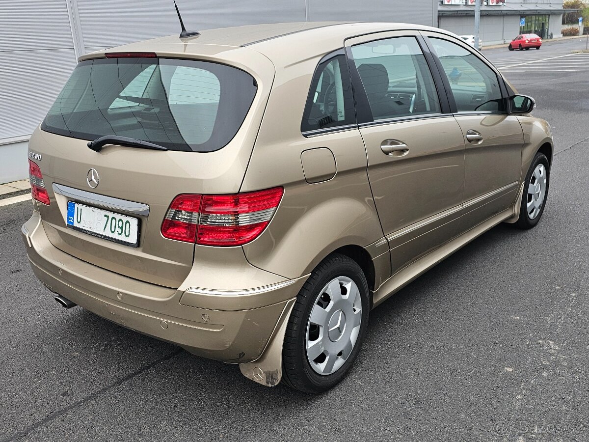 Prodám MERCEDES-BENZ B200 100KW benzín rok.v.10/2007 - 9