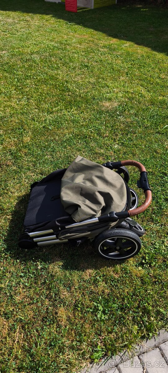 kočárek petitte a mars street 2 - 9