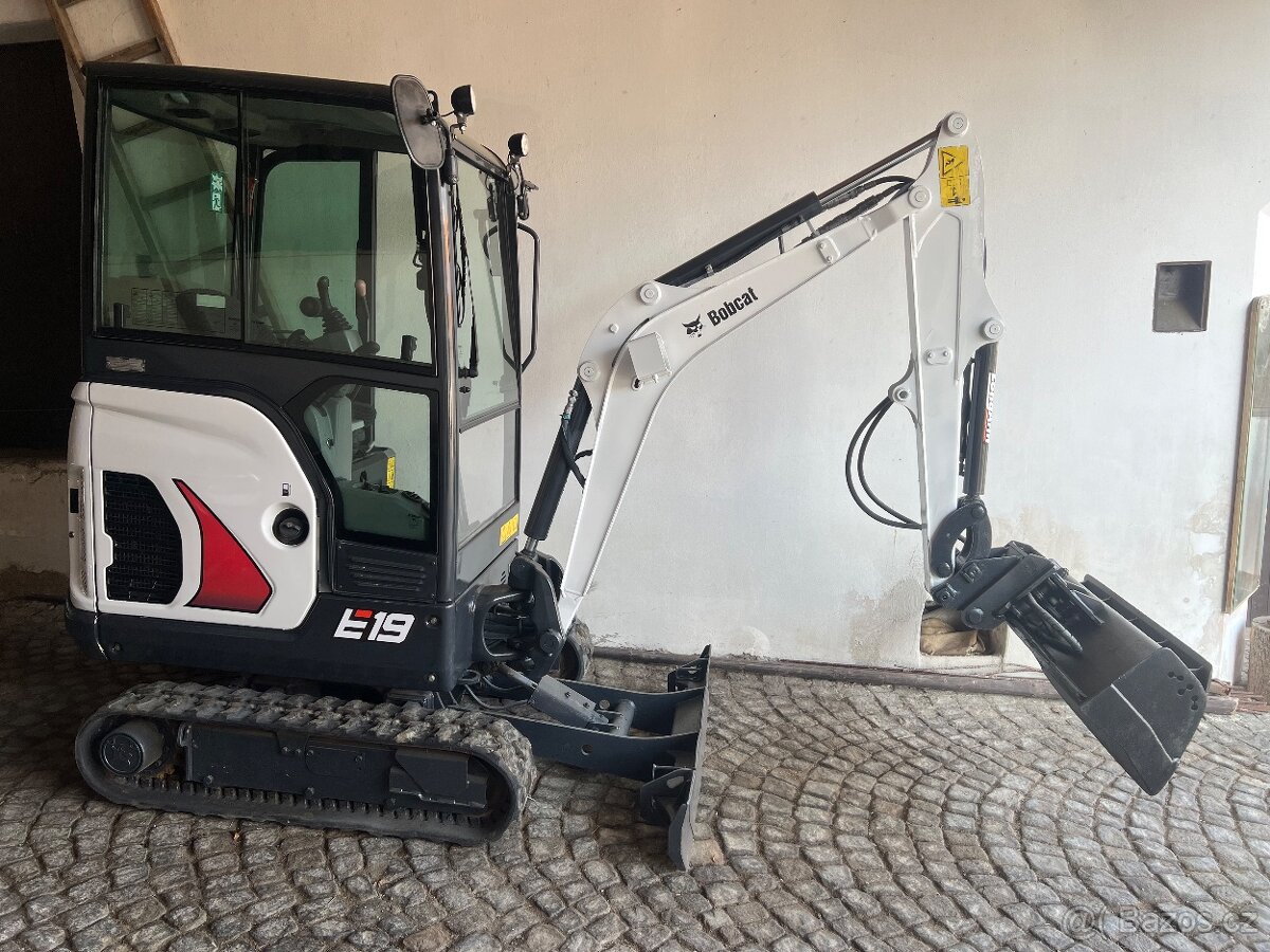 Minibagr Bobcat E19 - 9