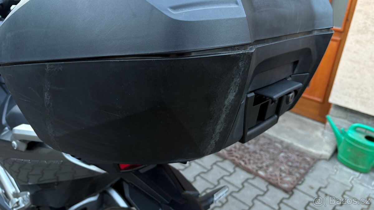 Honda Forza 750 šedá s výbavou r.v. 2023 - 9