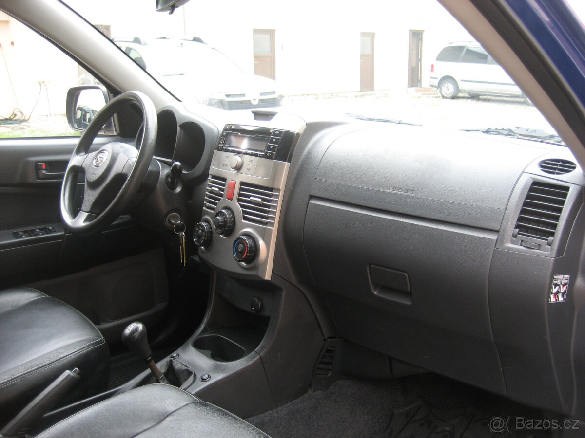 DAIHATSU TERIOS 1.5, 4x4, 151000 KM - 9