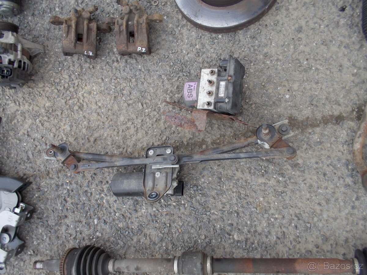 Díly podvozku Hyundai i30 1.4 80kw r.v. 2011 - 9