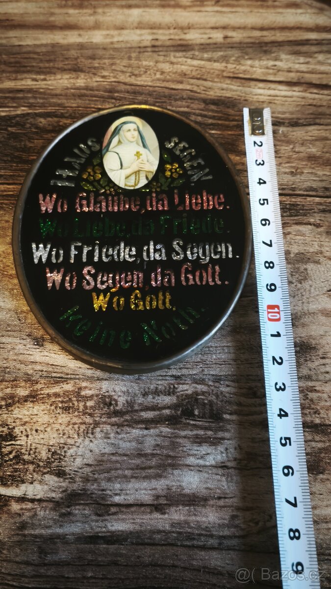 Staré svaté obrázky a soška. - 9