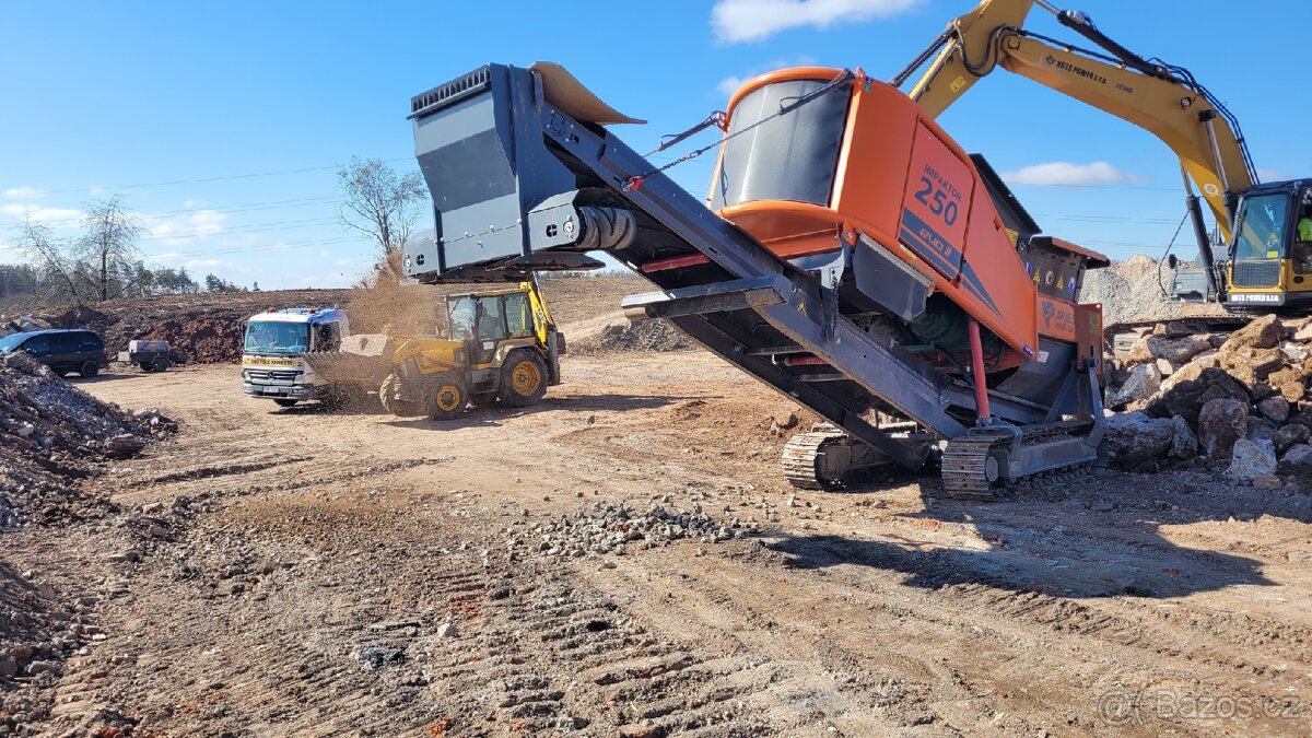 Drtič / Drtička stavebni suti, betonu, zelezobetonu, dřeva, - 9