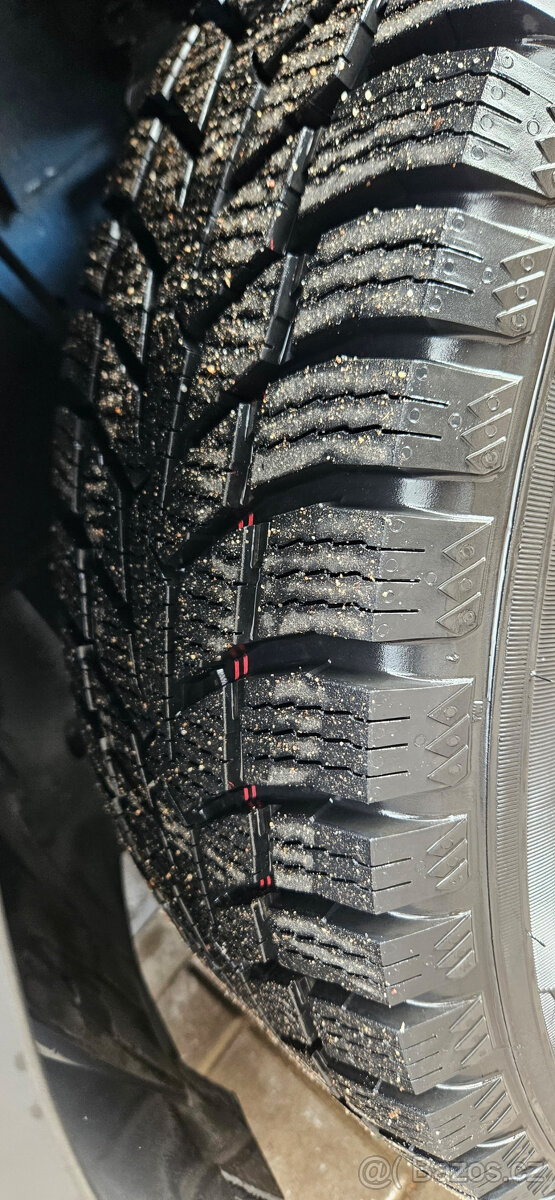 Renault Trafic 2.0DCI - 6 míst - DPH - LED - odpočet DPH - 9