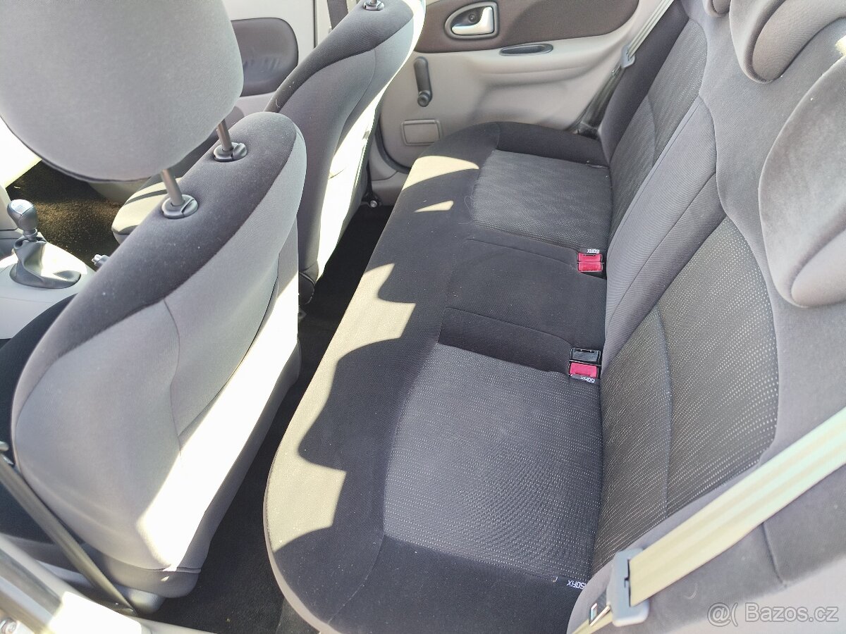 RENAULT THALIA 1,2 - 9