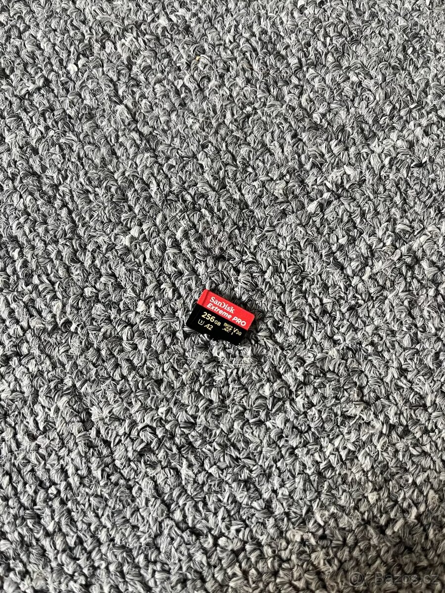 Dron DJI Mini 3 Pro se smart ovladačem a příslušenstvím - 9