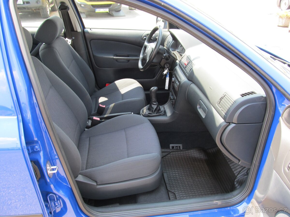 Škoda Octavia 1.6 i combi ČR 1.maj - 9