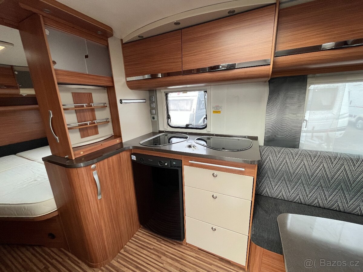 Karavan Adria Adora 512UP, markýza - 9