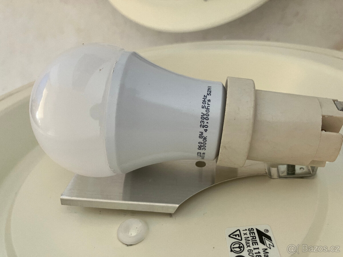 8ks světlo + 9ks žárovka - 9