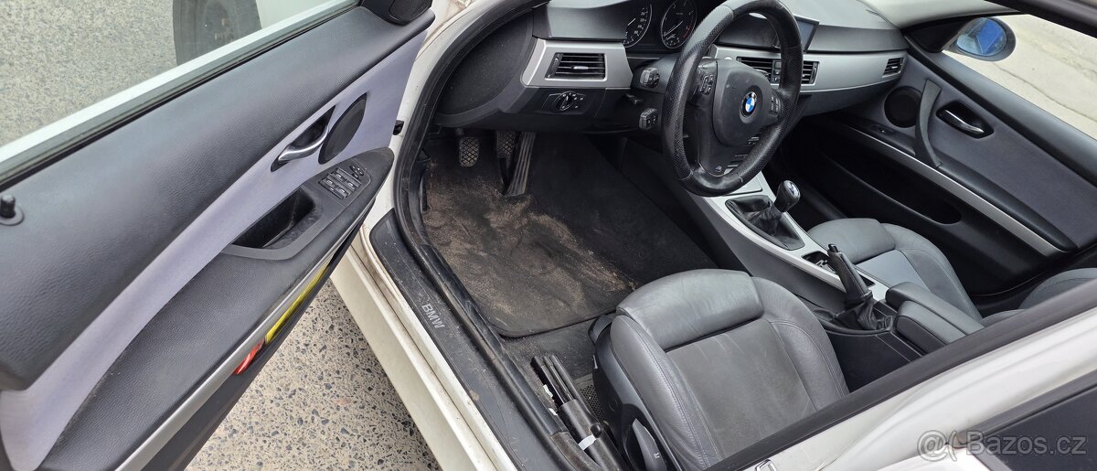 BMW E90 320D 2008 - 9