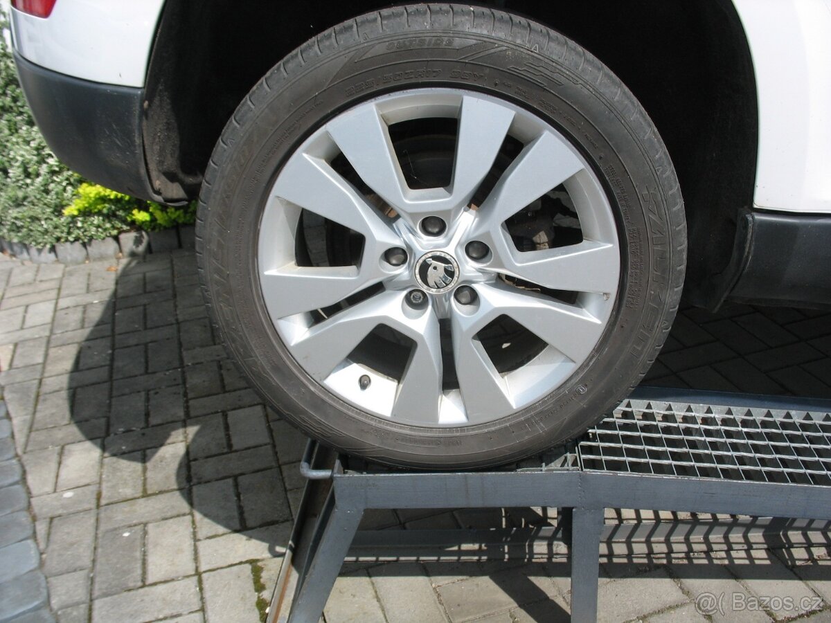 Yeti 1,4 TSi-90 kW, 258.000,-Kč - 9