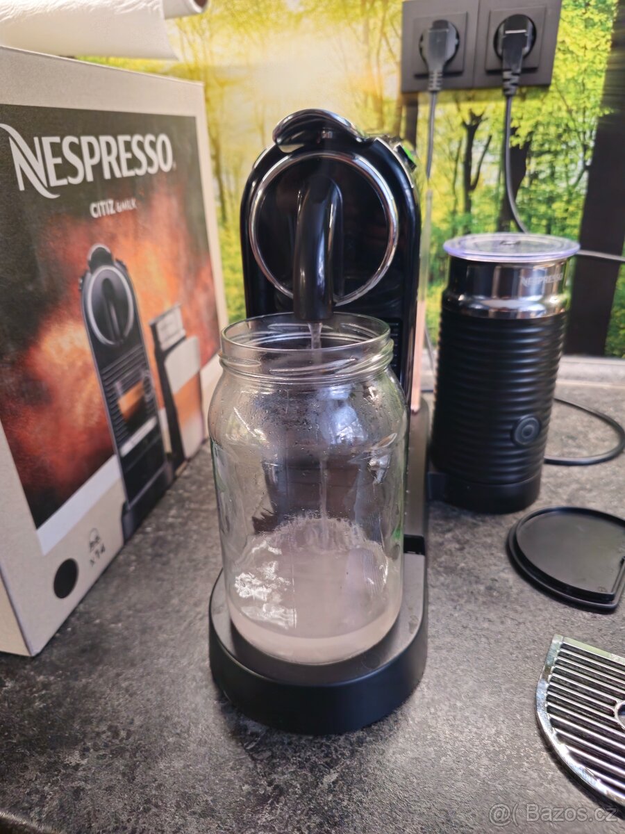 Kávovar Nespresso De'Longhi CitiZ & Milk D123 - 9
