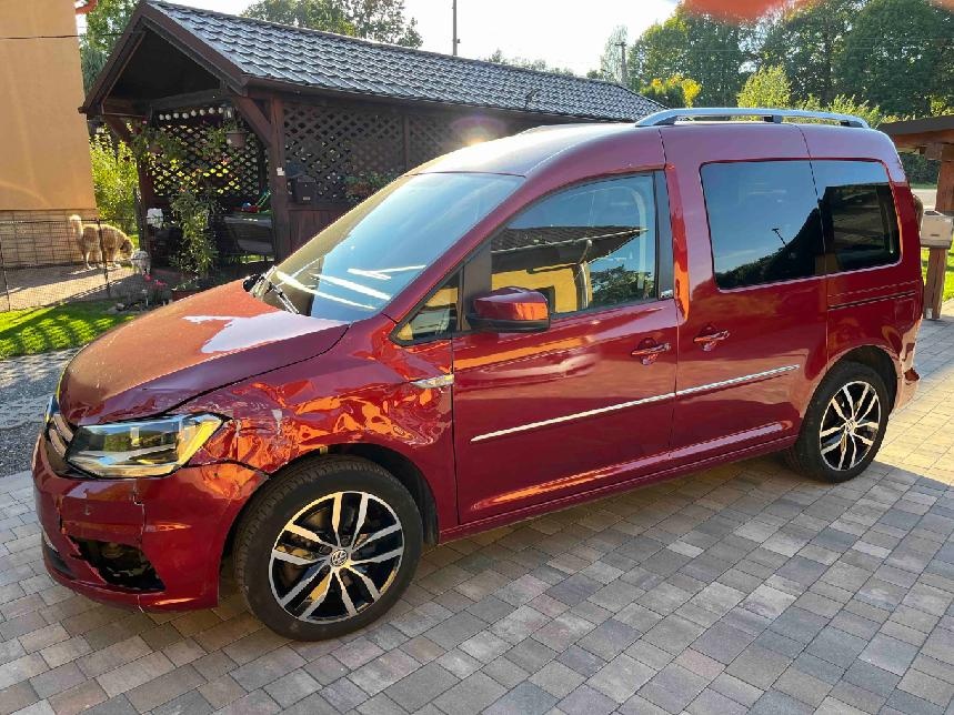 VW Caddy 1.4 TSI, 5 míst - 9