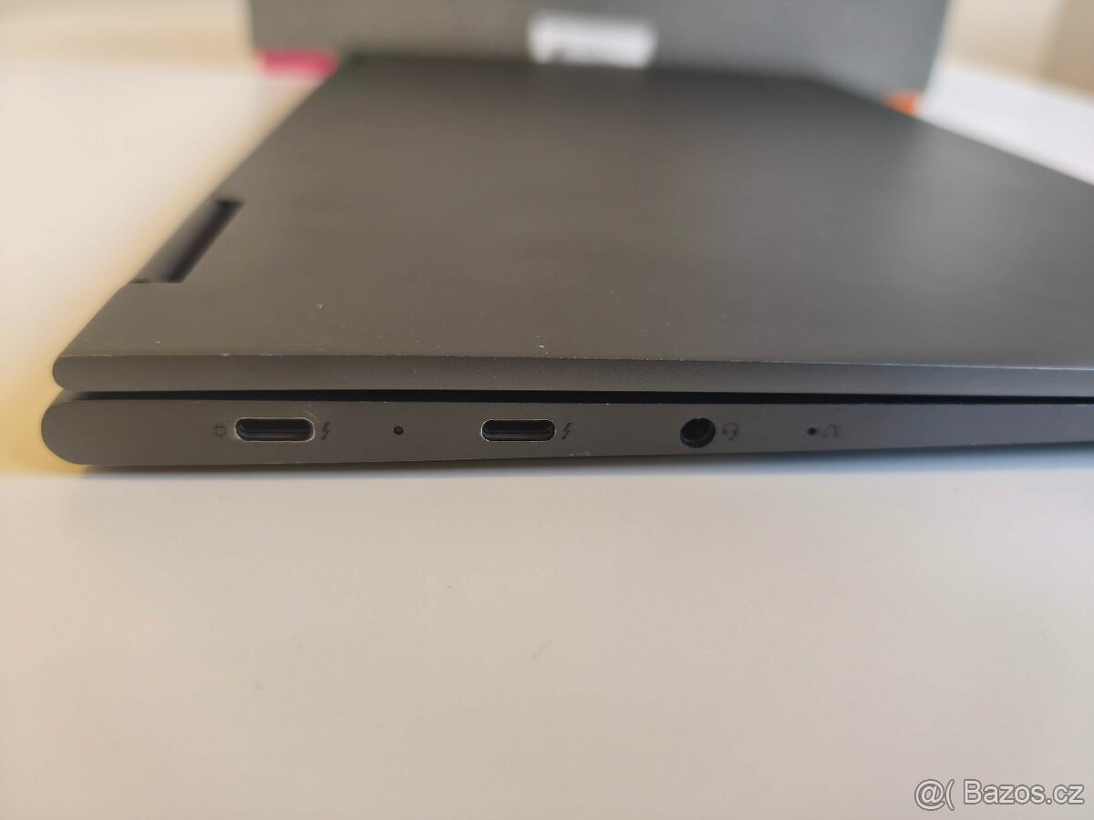 Lenovo Yoga 730-13IKB velmi lehký (1.2 kg) - 9