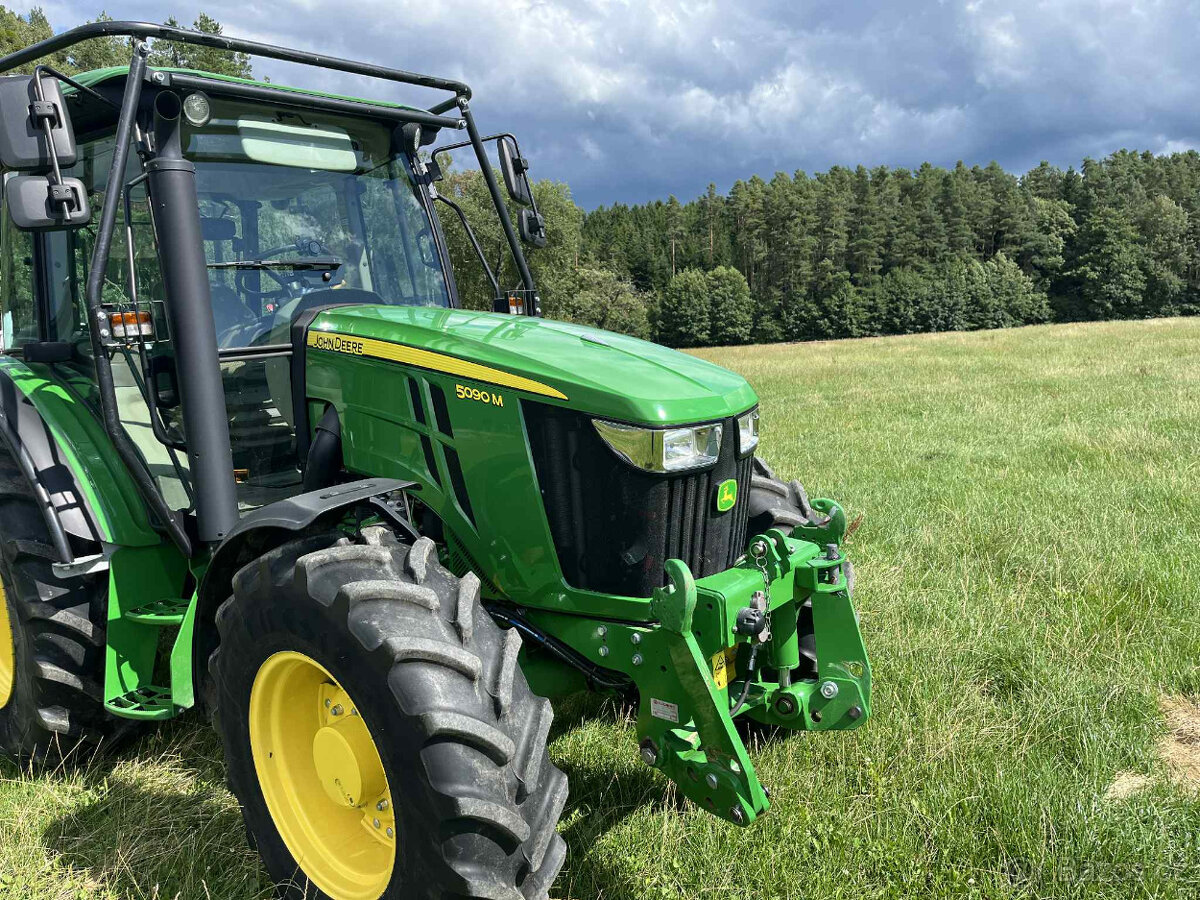Traktor John Deere 5090 M - 9
