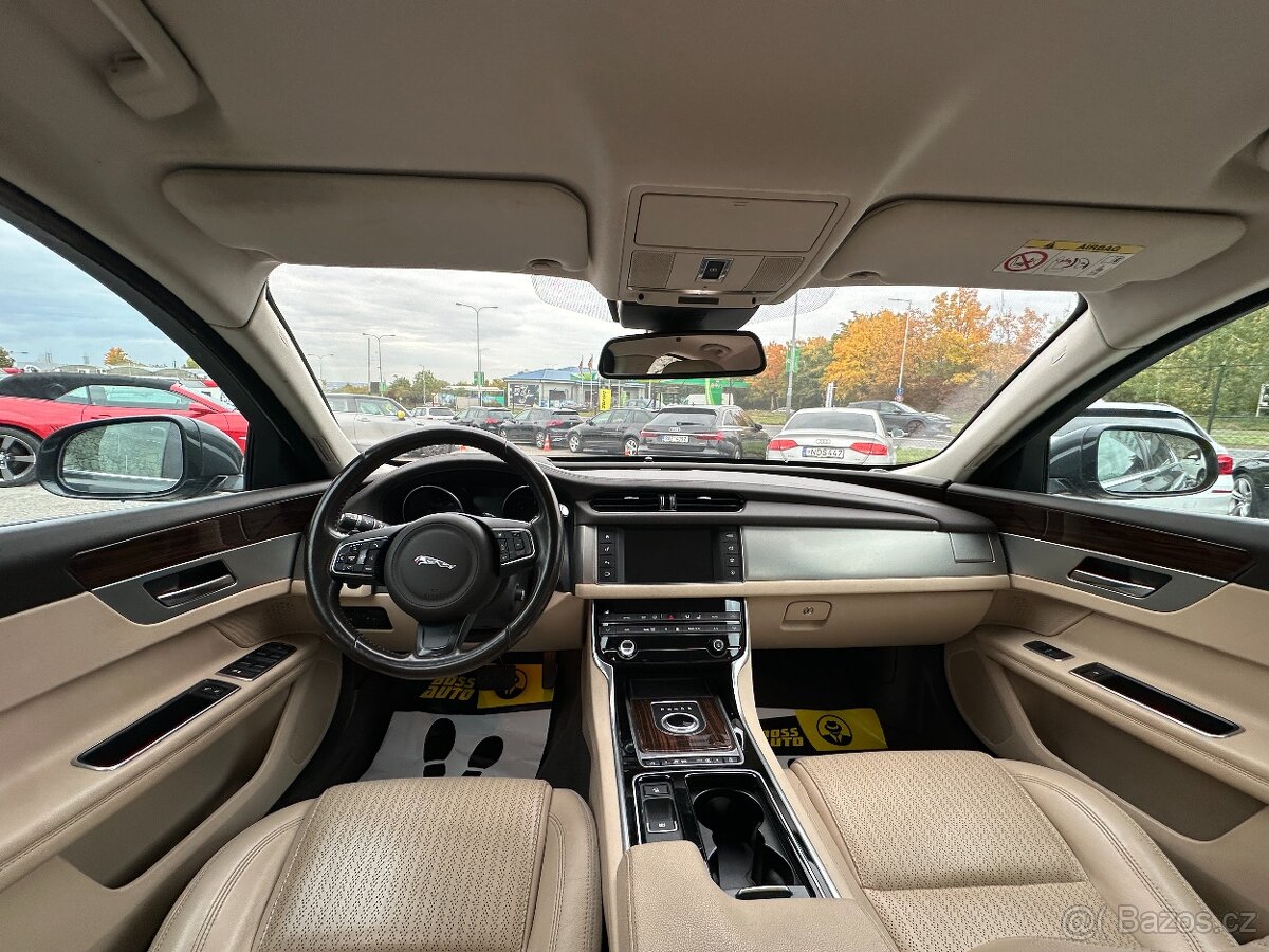 Jaguar XF 2016 - 9