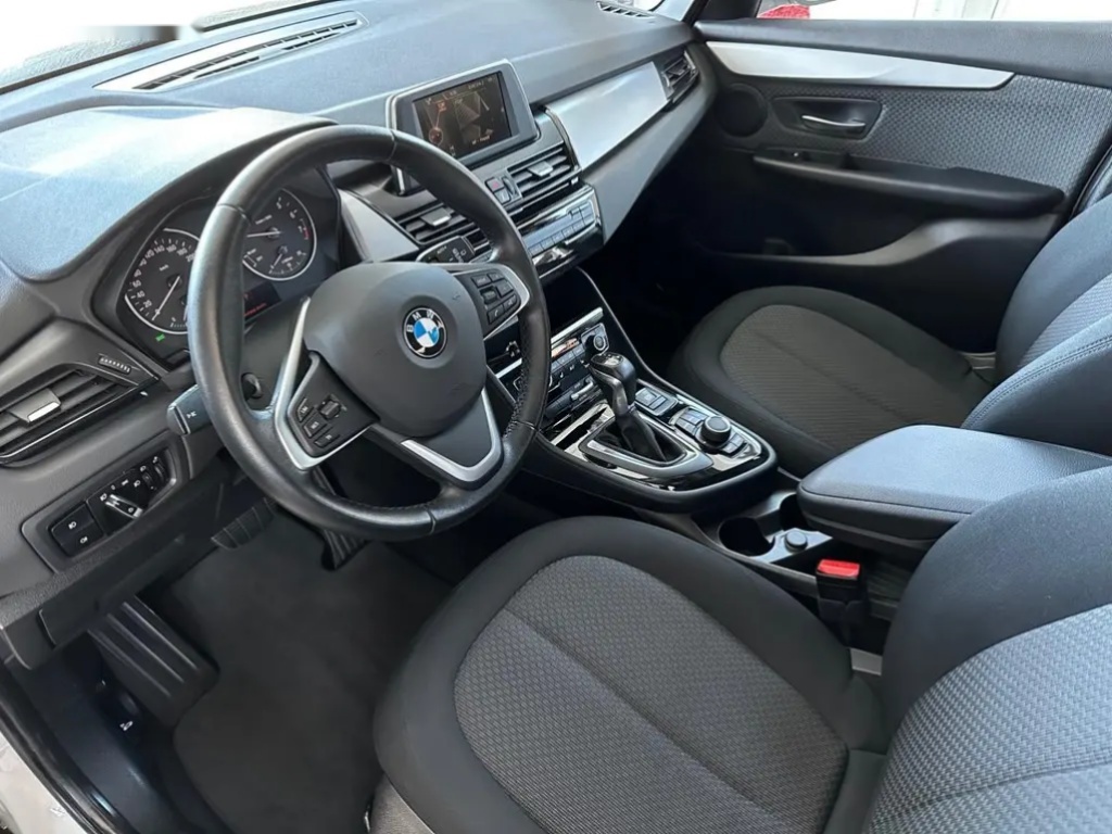 BMW Řada 2, 218i Active Tourer - CZ - - 9