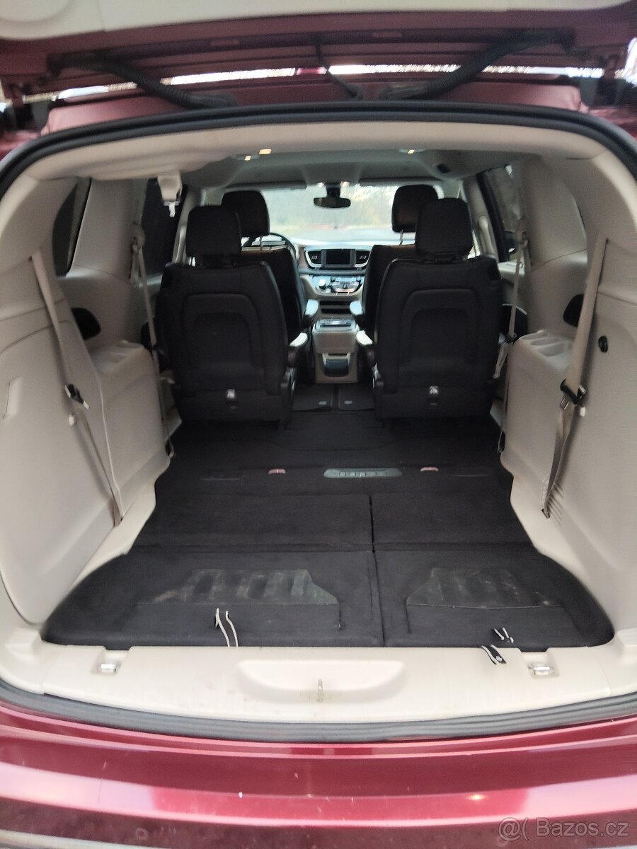 Chrysler Pacifica - 9