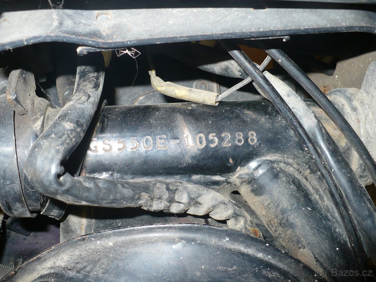 suzuki 550 GS - 9