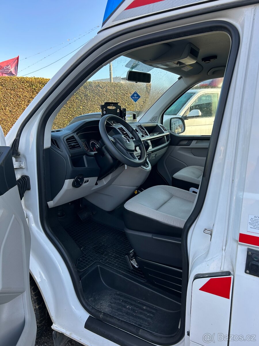 VW T6 2.0 TDI Sanitní vůz 4x4 - 9