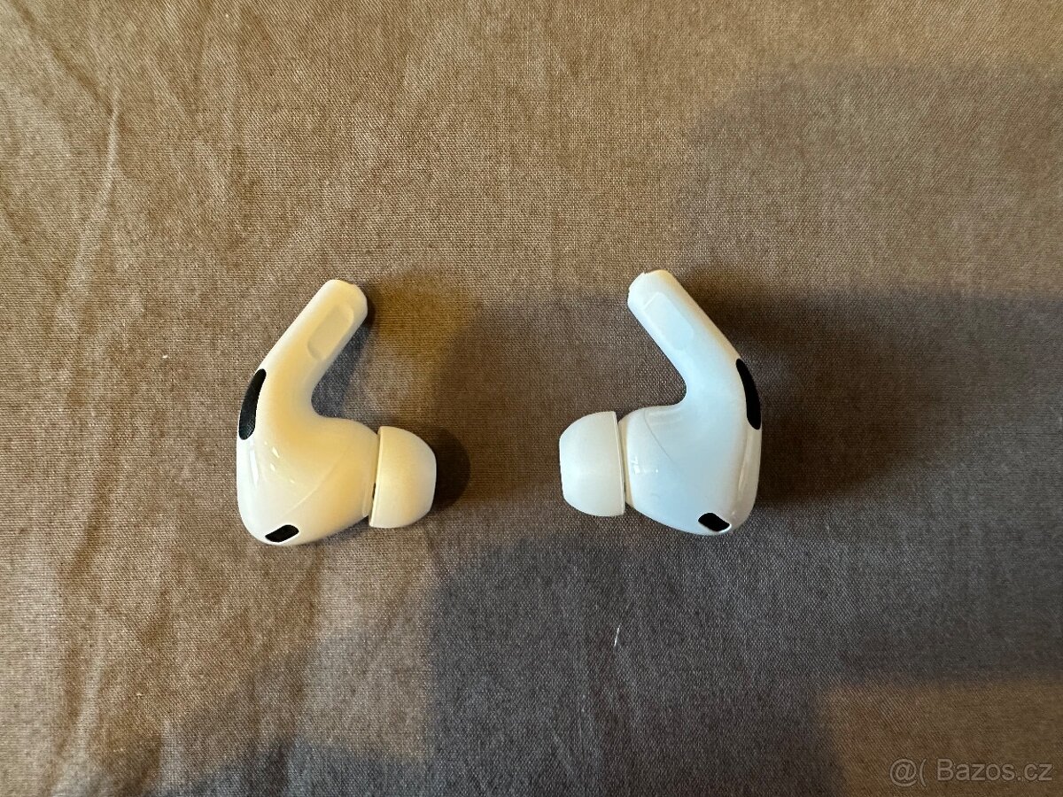 Apple AirPods Pro (2. generace) s MagSafe pouzdrem - 9