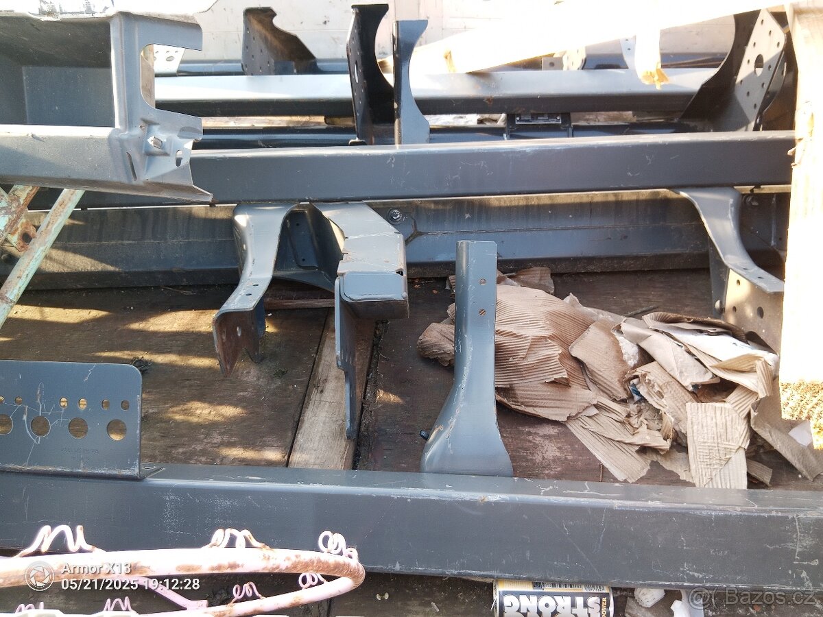 Zadní nárazník různé druhy - 9