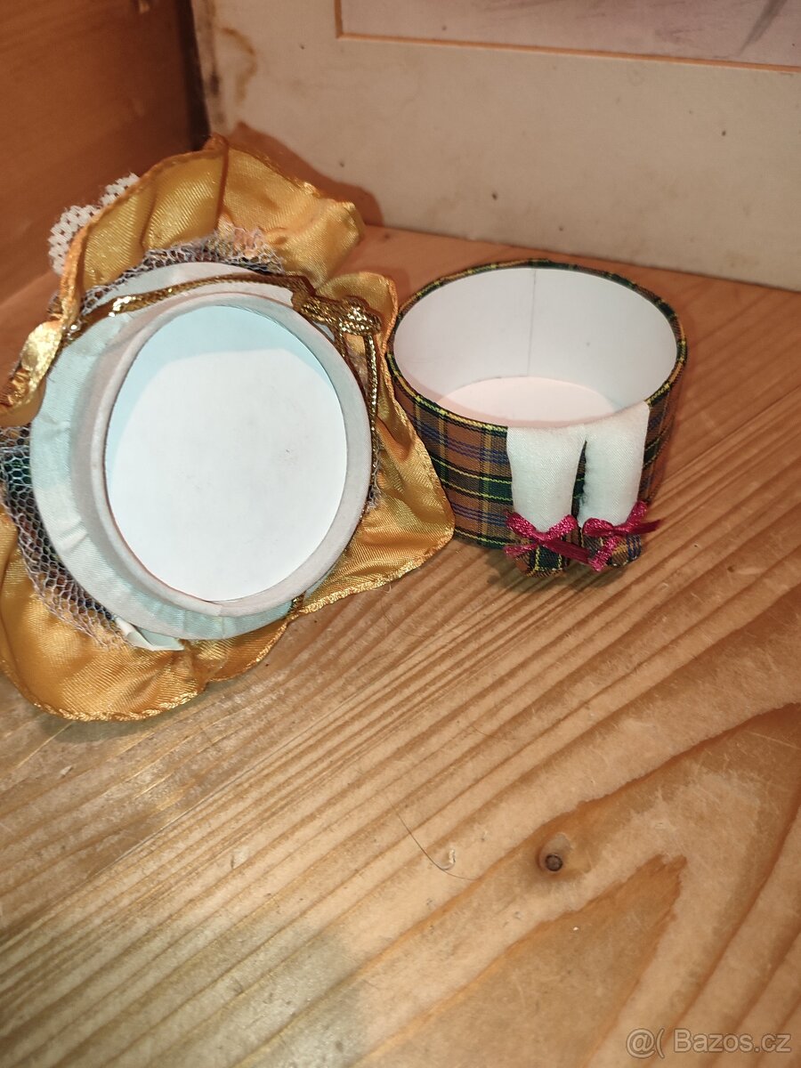 Panenka ,krabička - 9