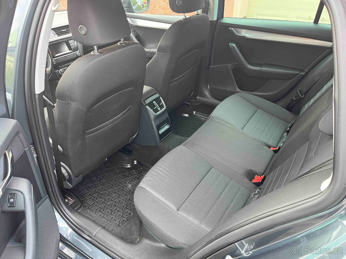Škoda Octavia 3 Kombi 1,4 TSI - ELEGANCE - 9