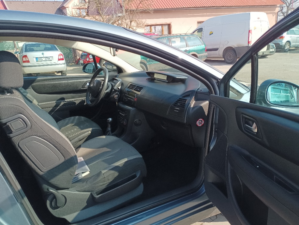 Citroen C4 1.6 16V i VTR Coupe - 9