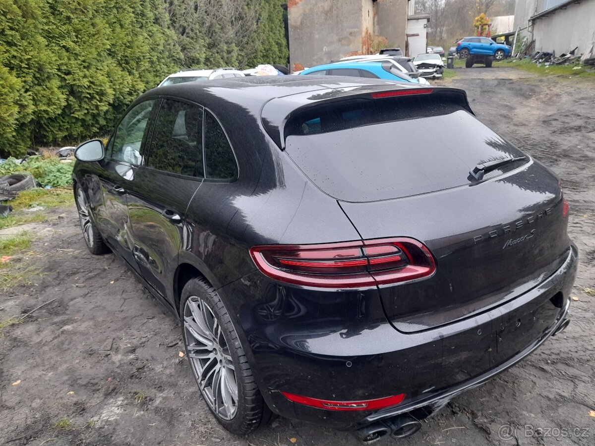Porsche macan Europe - 9