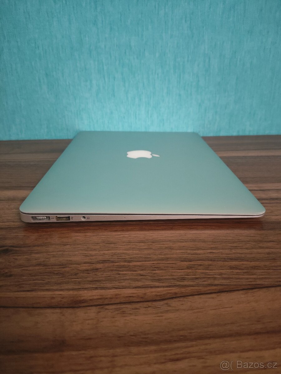 MacBook Air A1466 | i5 • 8GB • 128GB - 9