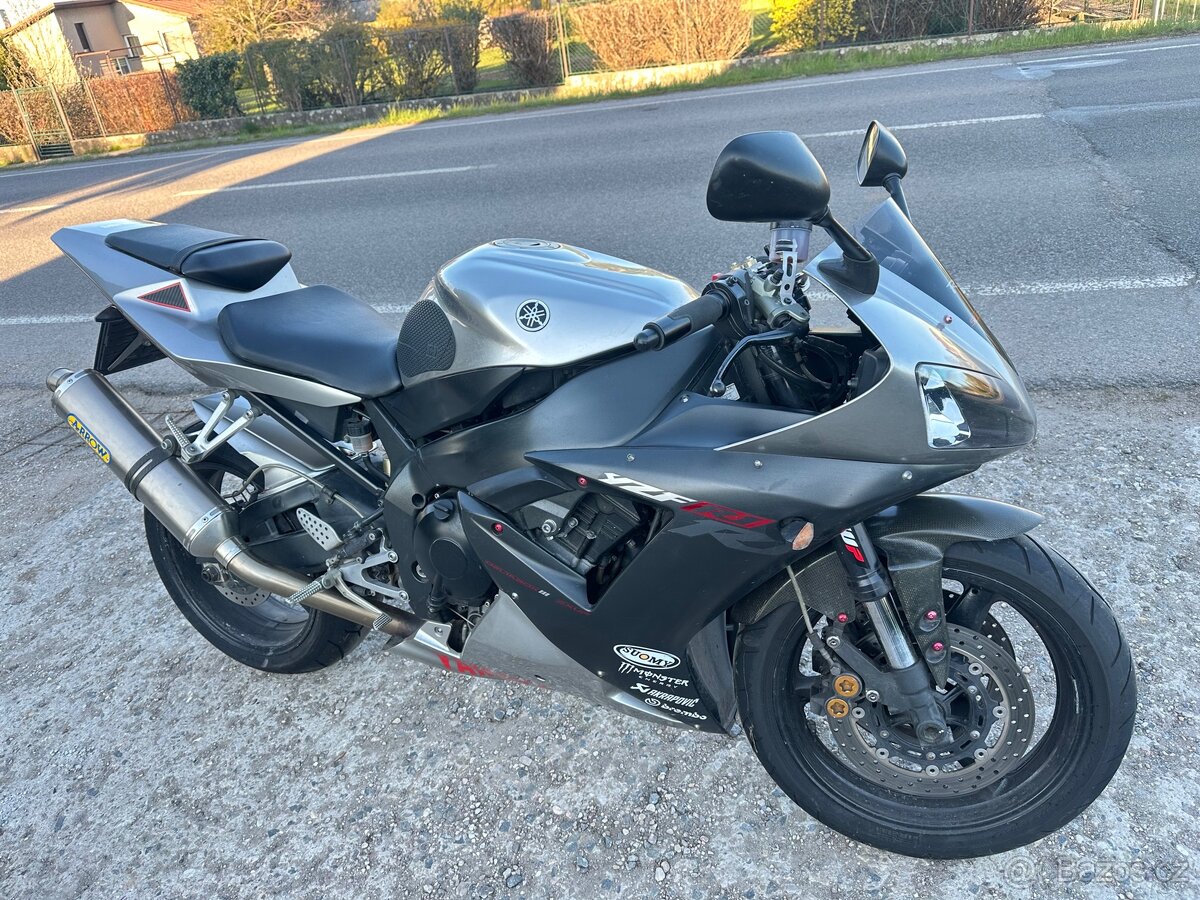 Yamaha yzf R1 - 9