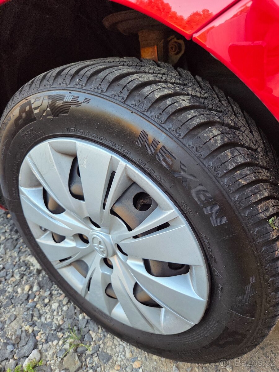 Toyota Yaris 1.0VVTI - 9