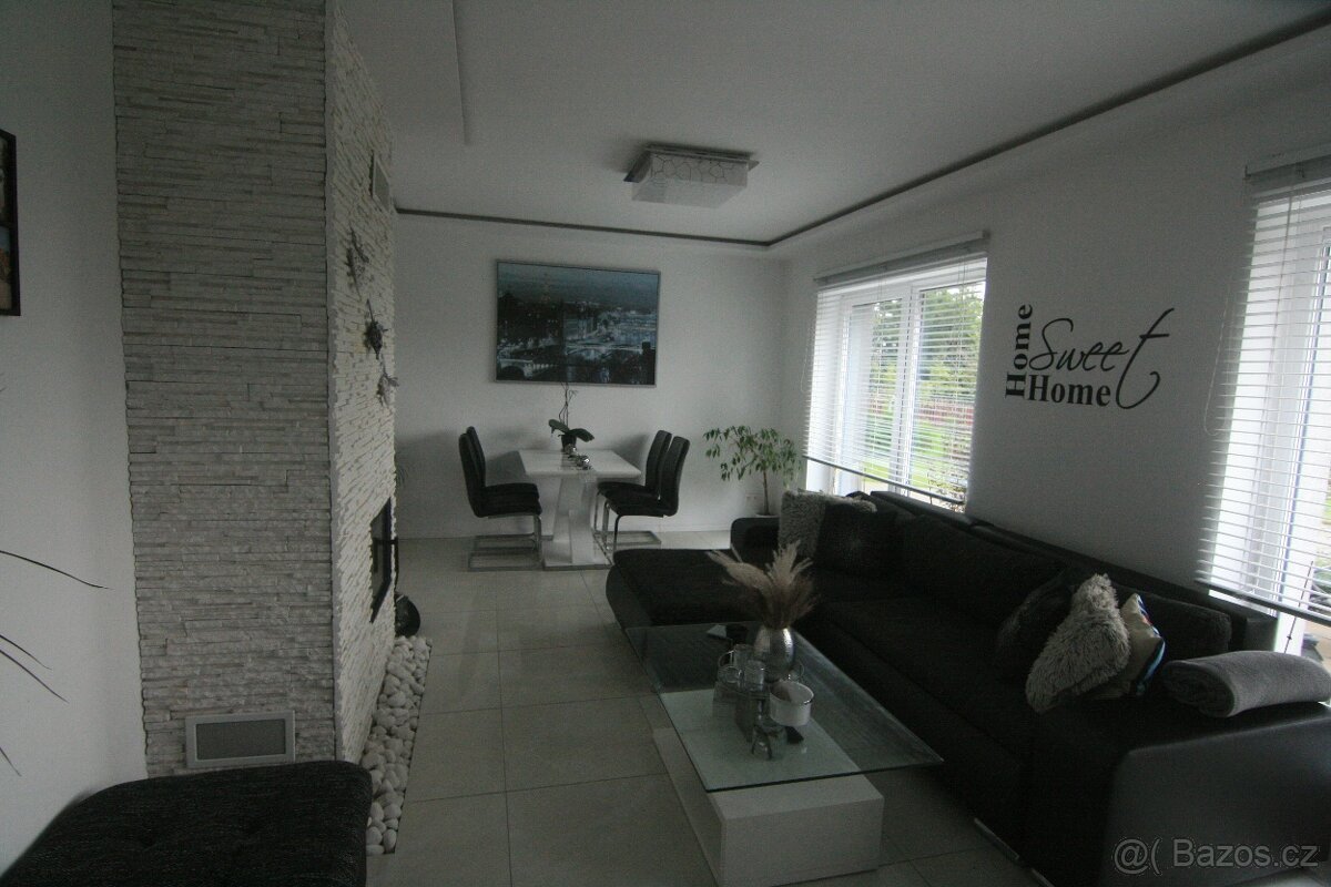 Prodej rodinného domu s pozemkem 1 724 m² - 9