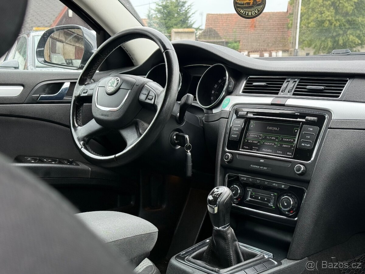 Škoda Superb II 1.4tsi 92kw /tažné/senzory/2011 - 9